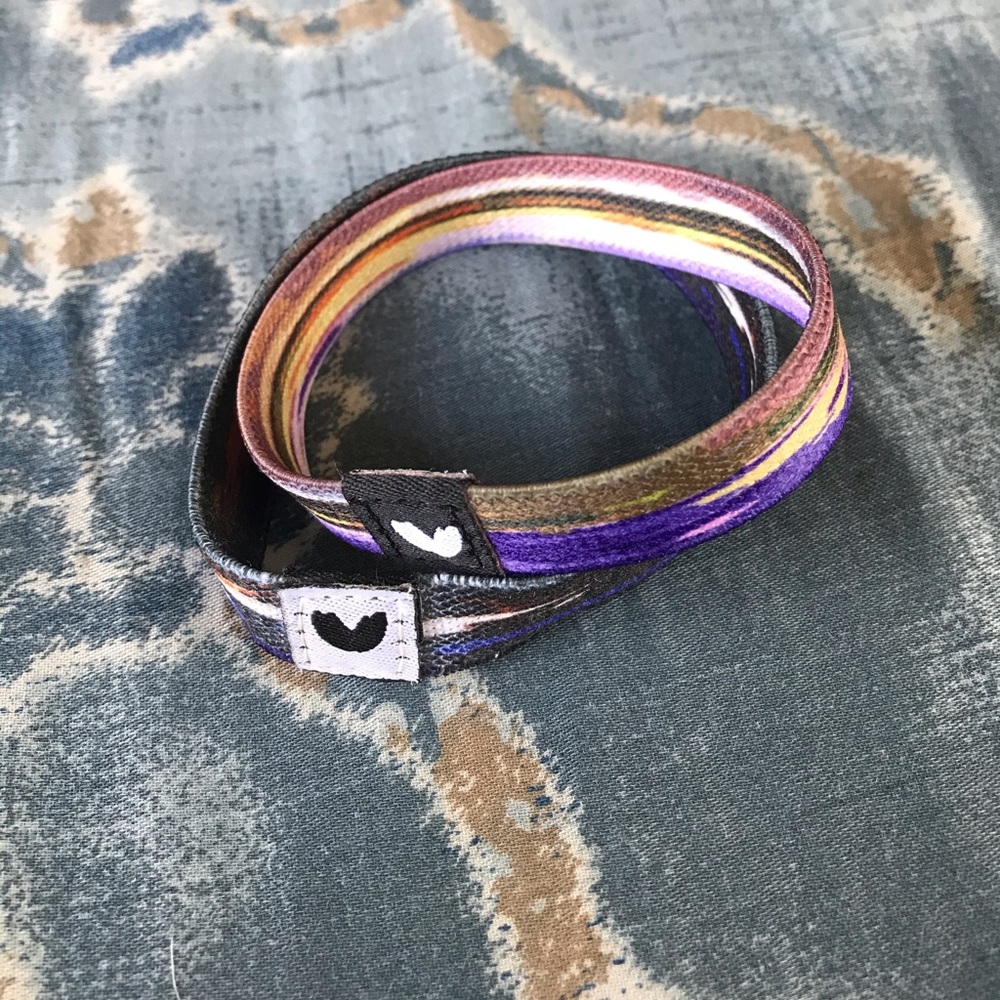 Natureback pony tails/bracelets